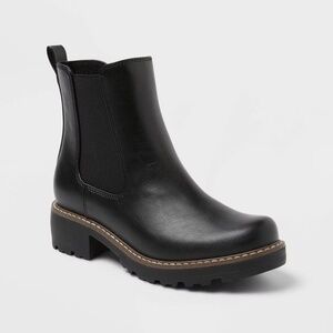 NWT Universal Thread Celina Chelsea Boots Black 7W